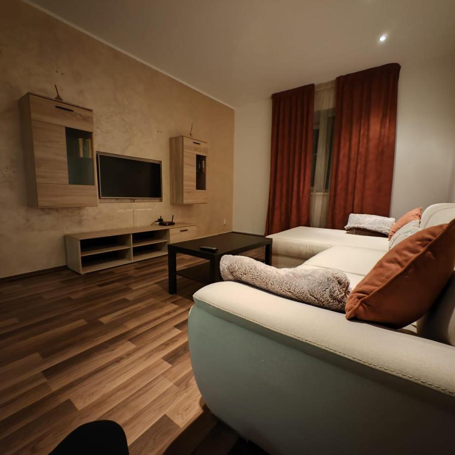 Biaparthotel Бухарест Экстерьер фото